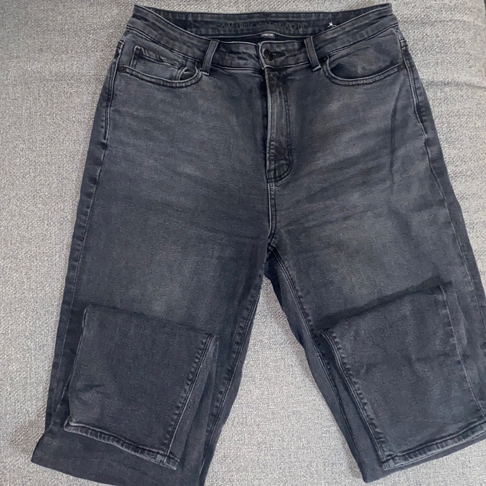 American Eagle- Black Washed Mom Jeans